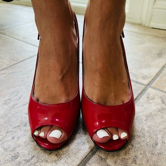 BEAUTIFUL MANOLO BLAHNIK RED PATTEN LEATHER High Heel Open Toe & sling back shoe - Picture 13 of 16